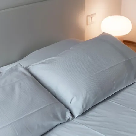 Apartment Giuliny Lovely Flat - The House Of Travelers Como