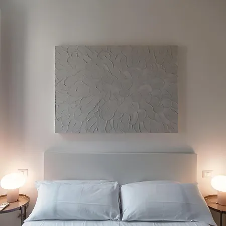 Apartment Giuliny Lovely Flat - The House Of Travelers *
