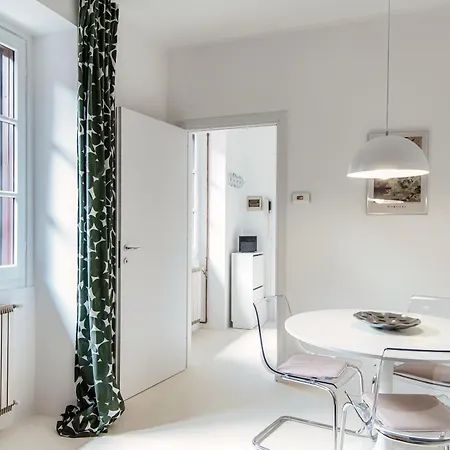 Apartment Giuliny Lovely Flat - The House Of Travelers *